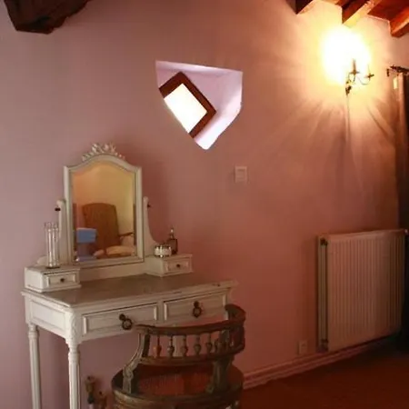 Chateau De Gargas * Gaudiès