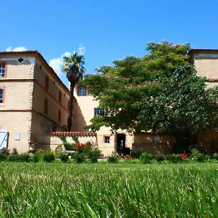 Chateau De Gargas Couette-café *